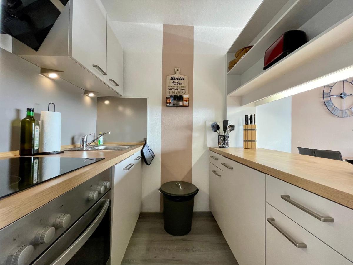 Schoene Ferienwohnung Mit Schwimmbad, Sauna Und Balkon ブラウンラーゲ エクステリア 写真