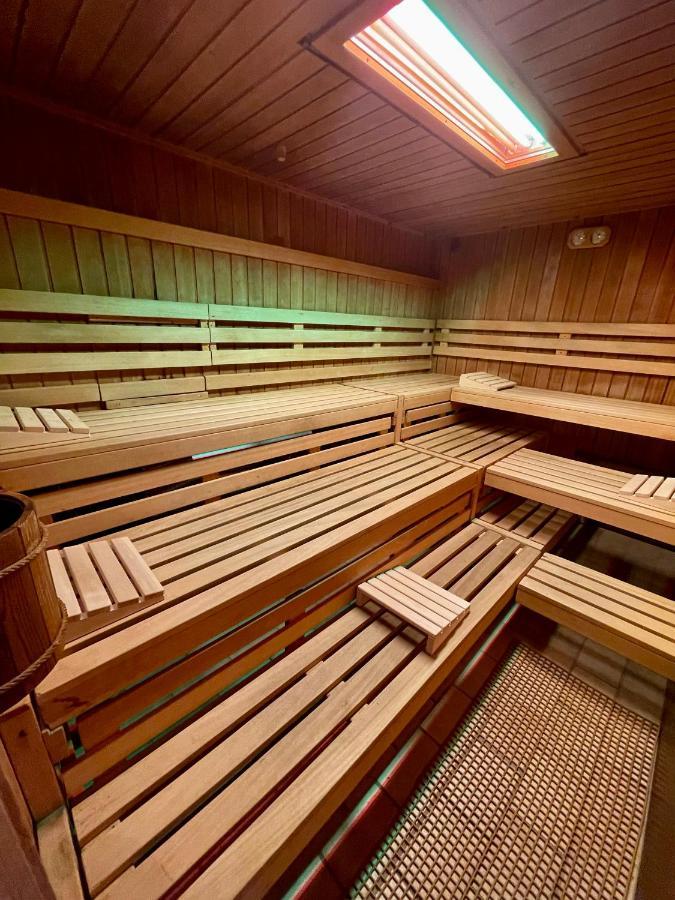 Schoene Ferienwohnung Mit Schwimmbad, Sauna Und Balkon ブラウンラーゲ エクステリア 写真